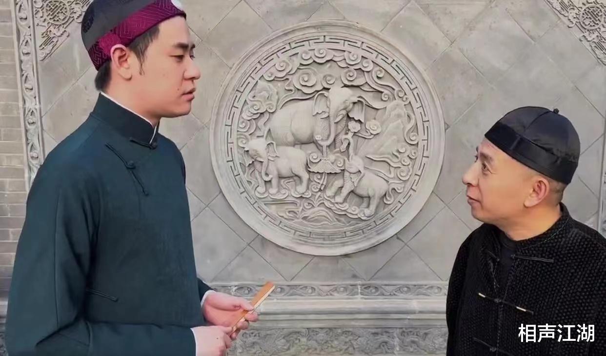 张云雷|张云雷开始营业，挑战悬疑片，网友：这小孩下颚线丢了