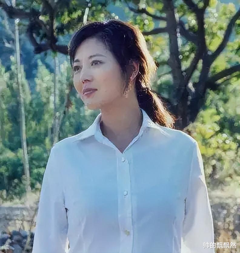 王茜华|著名演员王茜华:这辈子最正确决定,就是45岁高龄为小丈夫生儿子