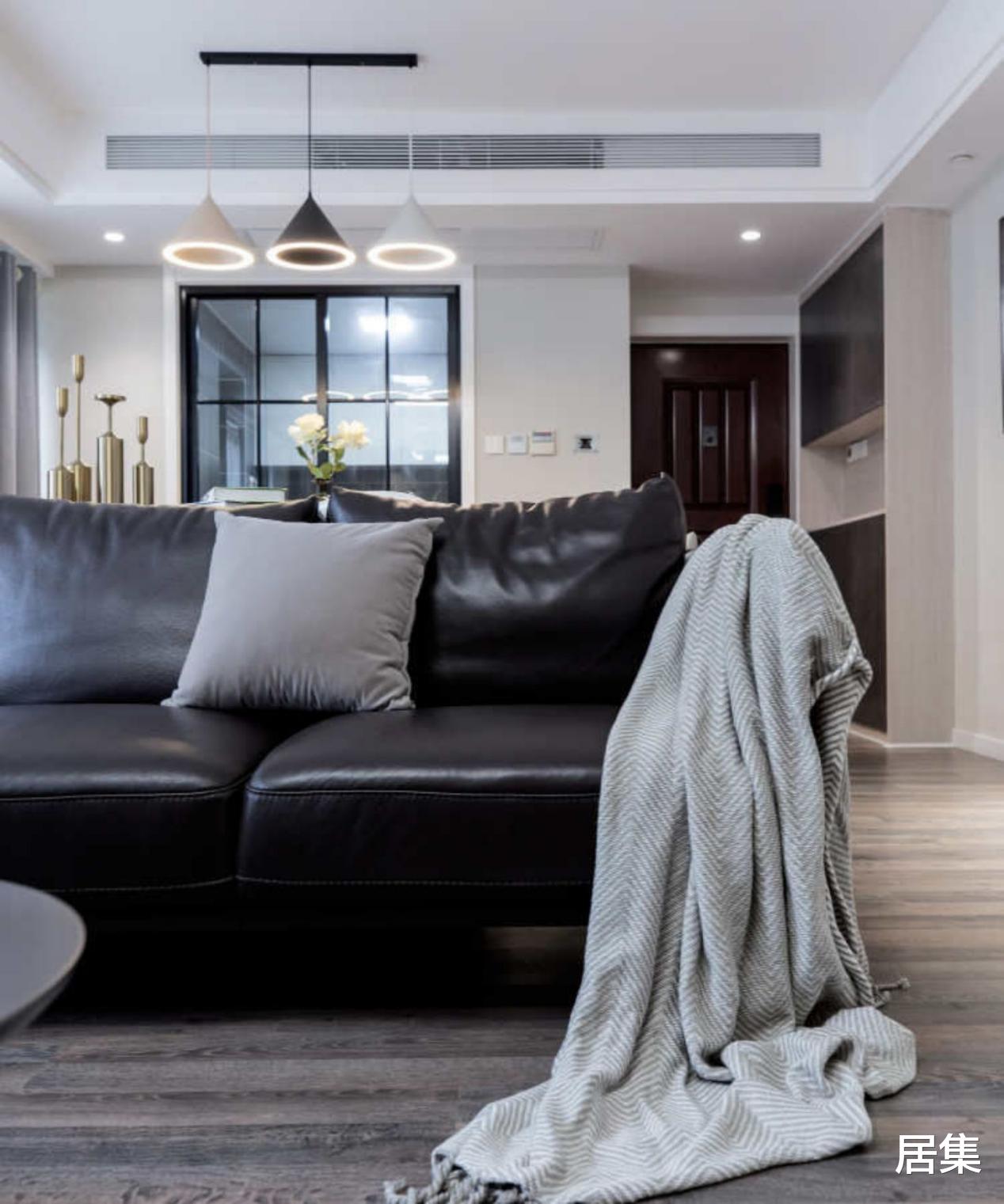 南京90后小夫妻的95㎡新家，通过配色实现空间升级，真大气