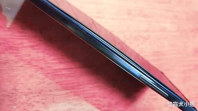 老人机|外形像菜刀的手机，二手联想k900体验，精钢材质当老人机用也很好