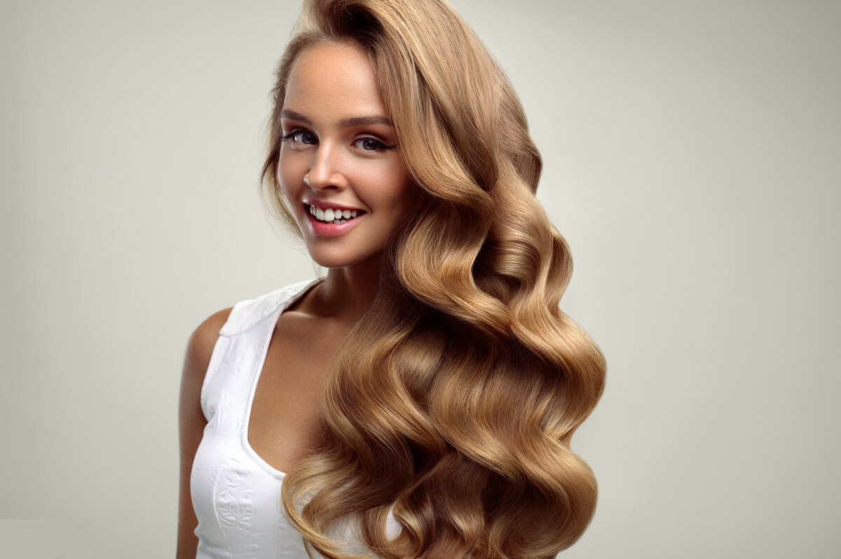 烫发 怎样烫发头顶蓬松？烫发根效果不错，显得发量多又减龄。