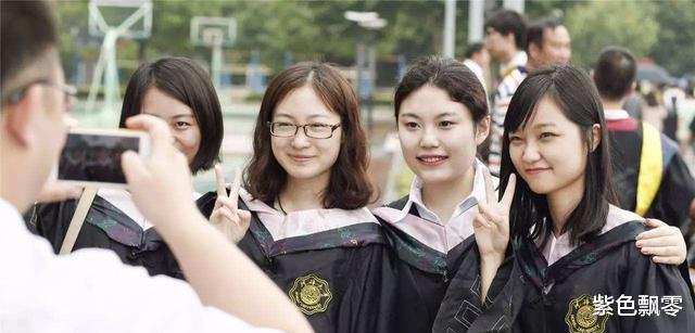 腾讯视频|“对不起，我们不招三无家庭的学生”，这席话让多少学生心碎一地