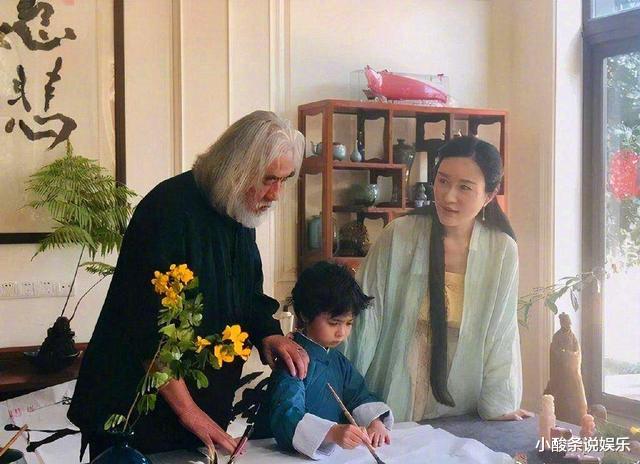 陈凯歌|年过半百“娶娇妻”的导演们,究竟是太花心,还是甘愿被利用?