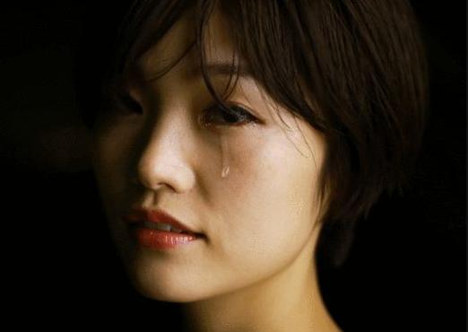 丈夫过世,女子再婚前将赔偿金存弟弟卡里,用钱时弟弟却说不还