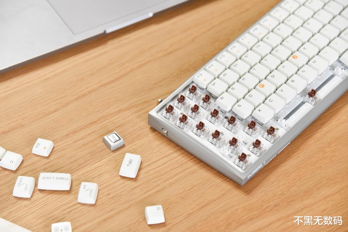 机械键盘|杜伽再推新品，主打年轻的Hi Keys看点多，蓬松吐司键帽太有爱了