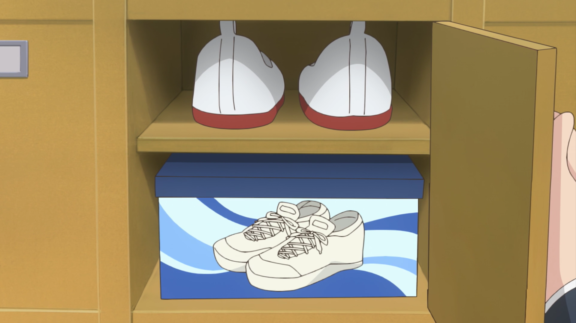 高木同学真的好心机,把书柜鞋柜全部放满,让西片亲手送你礼物