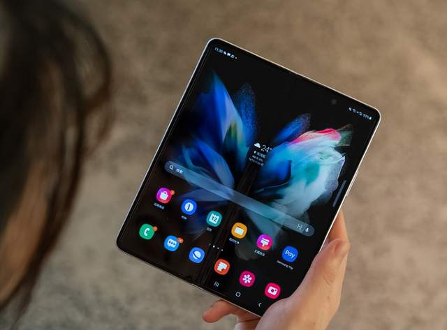 5G|商务党新宠三星ZFold3,硬件、性能、办公面面俱到
