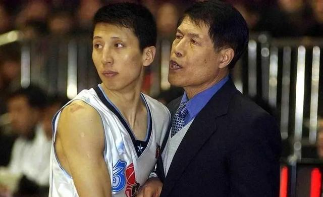 蒙特雷|李洪庆不满球队近期表现，蒋兴权或担任救火主帅