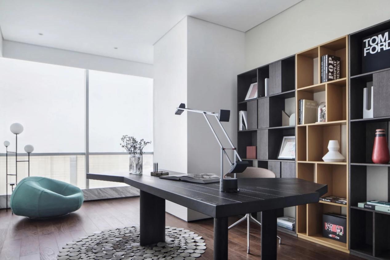 186㎡都市简约风,超大横厅的观光“楼景房”