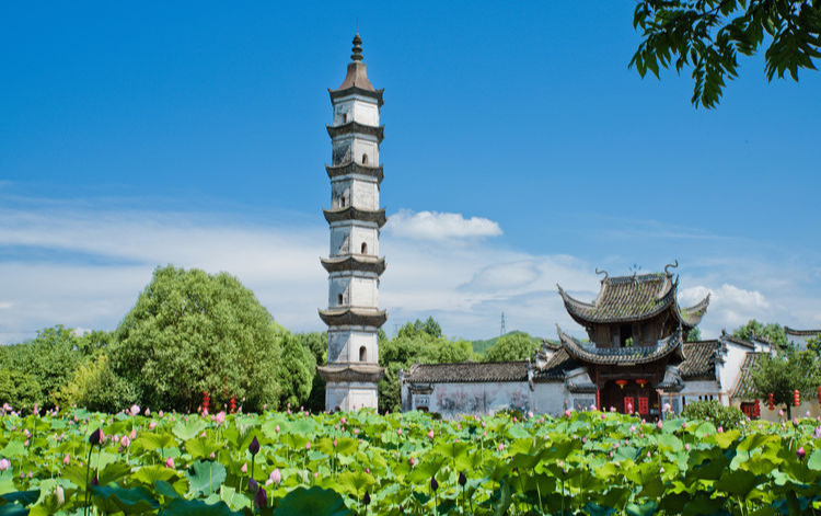 南漳|中国最炎热的十座城，当地人都受不了，夏季旅游尽量避开这些城市