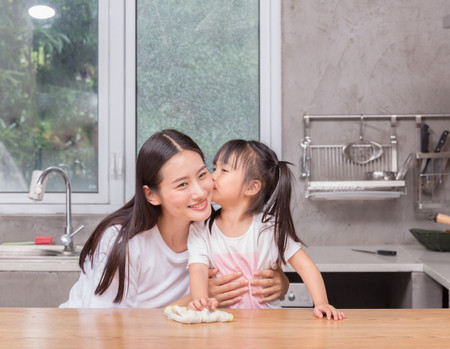 杭州|家庭氛围对孩子有很大的影响,爸爸参与家庭家务,你知道有多大的影响吗?