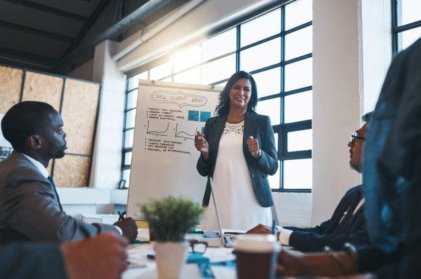 |同事总是在“忽略”别人,就是在“藏私”