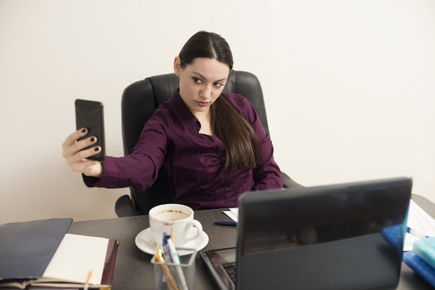 |职场人际交往该如何处理，才正确呢？