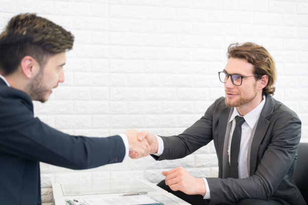 穿衣搭配|领导说：你是一个不错的员工，有空来我这里做个项目，我带你