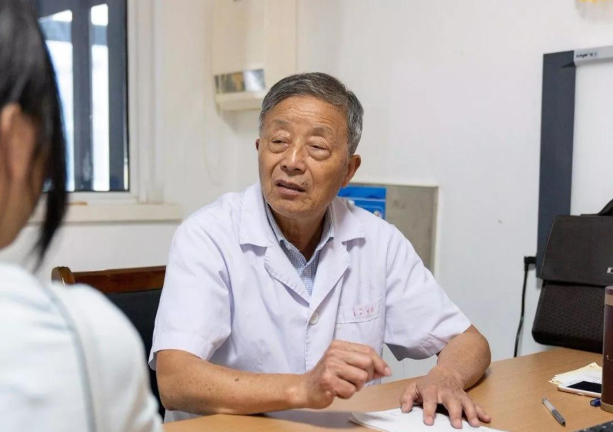 老中医|趁早知晓:肝火旺盛、肝气郁结、肝血不足怎么办?中医一招或可解决