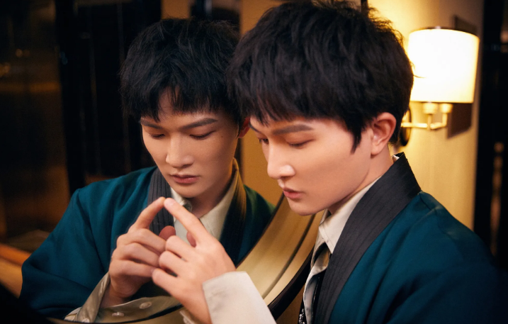 周深|周深的心智足够成熟，即使独处时产生了孤独寂寞感，也会自我排解