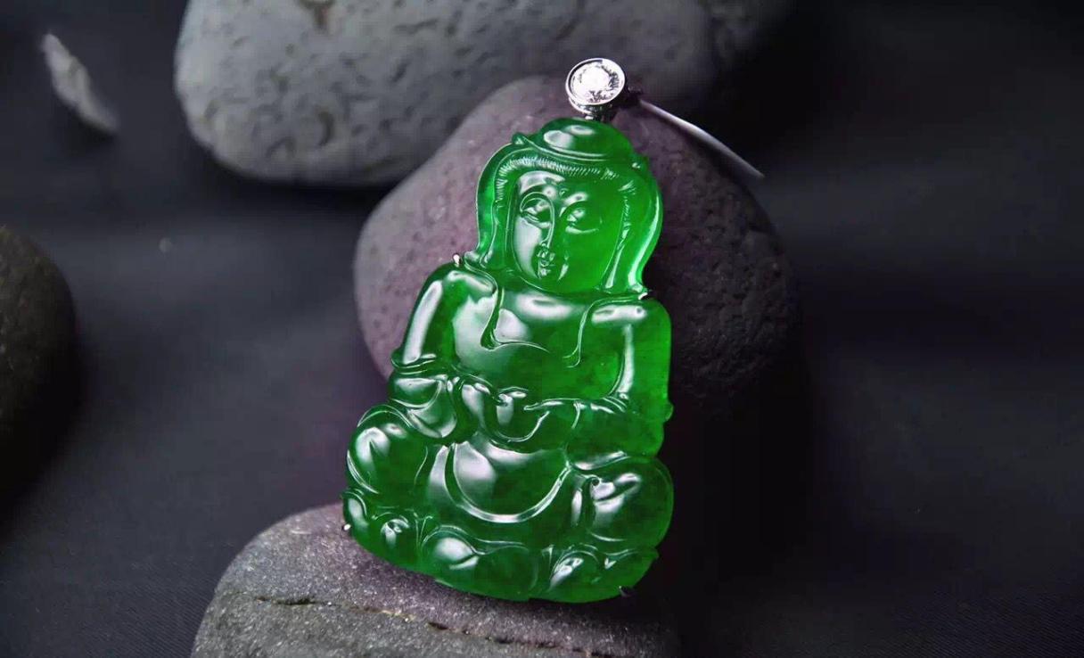 翡翠|很多人认为,翡翠行业是个暴利行业,事实是真的这样吗?