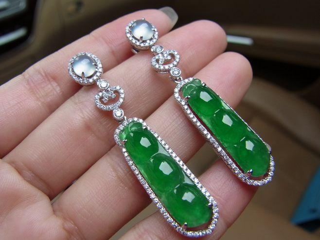 翡翠|翡翠饰品多种多样，哪种样式的饰品，值得我们收藏呢？