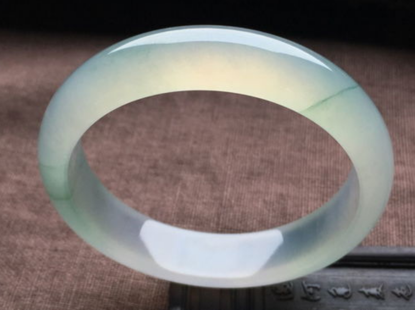 翡翠|翡翠上蜡和浸蜡的区别，一字之差概念不同，不要把它们混淆