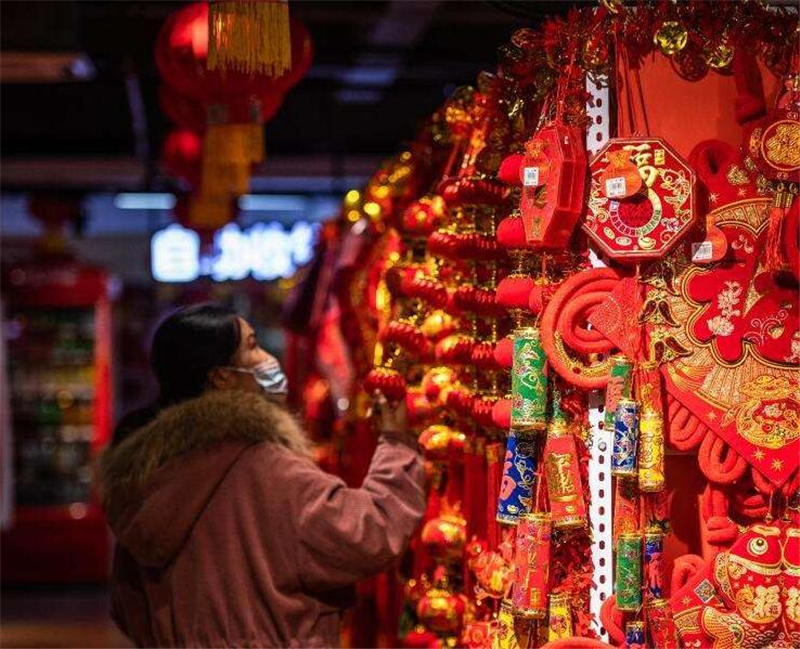 临近春节，零食行业首当其冲打响“价格战”，谁才是最后的赢家？