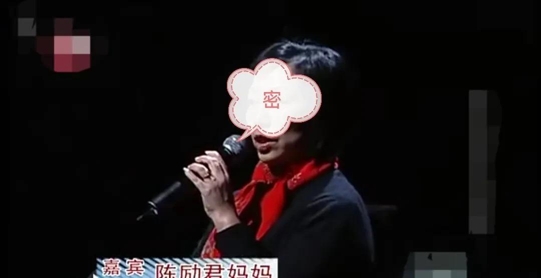 婚礼前夕,新郎一家集体失踪,2年后,新郎横空出世想再续前缘
