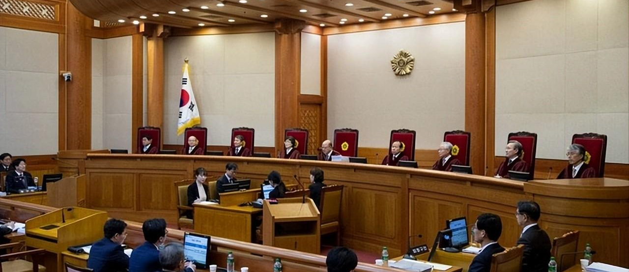 “恶魔千金”赵显娥:殴打乘务长、逼停飞机,她凭什么这么嚣张