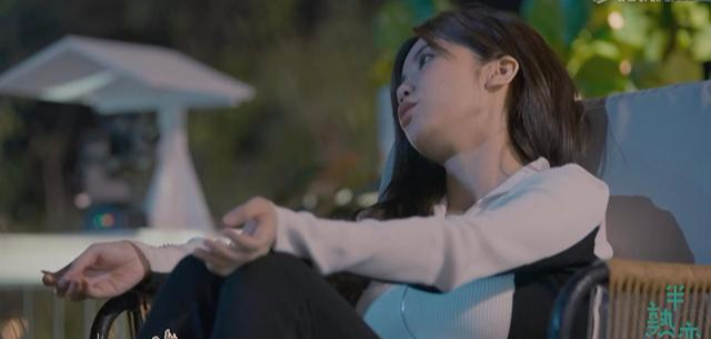 王雨城|《半熟恋人》罗拉一直踩桌子真的礼貌吗?跟王雨城对话太迷惑!