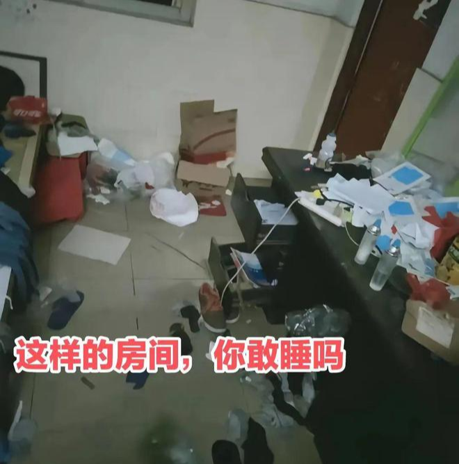 男租客拖欠房租后,女房东打开房门怒了:很生气,真的要曝光你