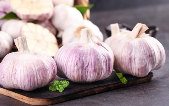 大蒜|胃病的“天敌”找到了,并非大蒜,平时敞开吃,胃一天天变强壮