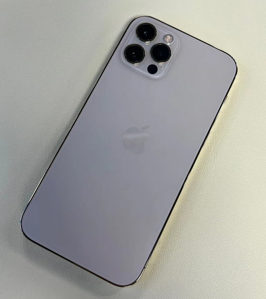 iphone12|粉丝超低价入手iPhone12Pro展示机，网友：很多人都体验过，不能买！