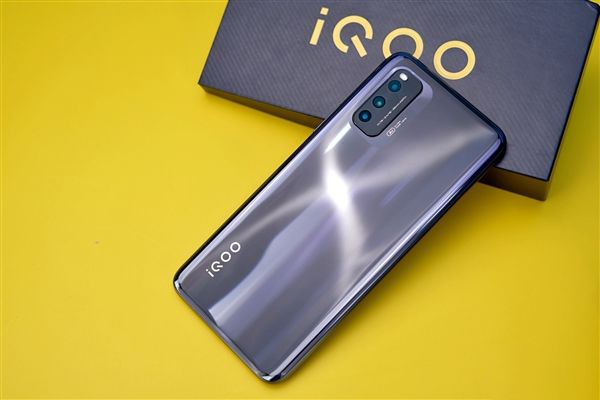 安兔兔|安兔兔2月份两千以下的性价比手机，爱酷neo5活力版第一