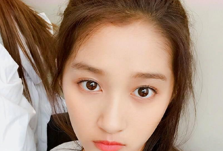 关晓彤|关晓彤人生赢家呀,要身材有身材,要外貌有外貌