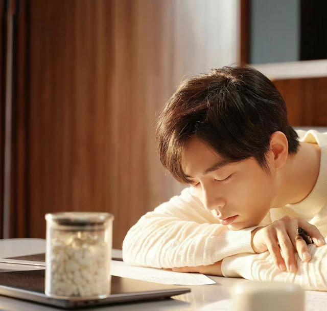 毛晓彤|肖战不愿删台词,彰显演员本质,同组演员发长文夸赞