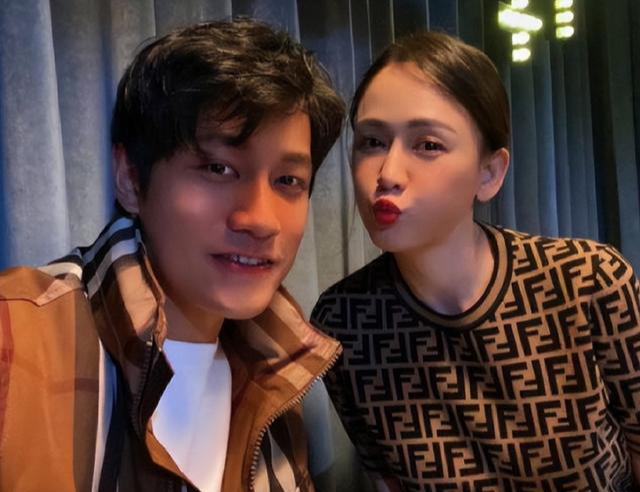 陈乔恩|折腾到43岁,她终于和小9岁的男友结婚了,姐弟恋看不出年龄差