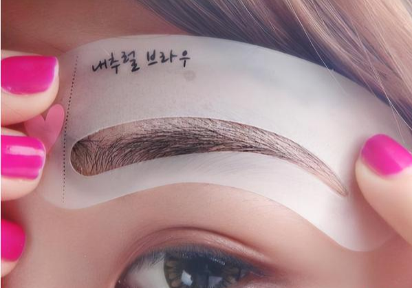 淡妆 女人再忙也要记住:出门尽量化淡妆,教你正确顺序,效果快又漂亮