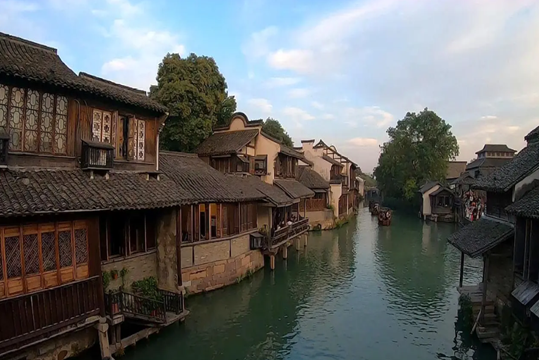 旅行|我旅行，喜欢去节奏慢的地方，然后散步看景吃美食