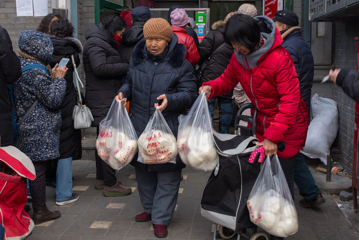 馒头|经常吃馒头会伤害甲状腺？医生提醒：不想结节飙长，3种素食要少碰