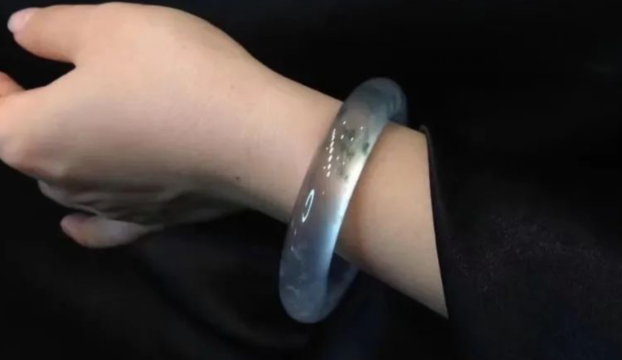 翡翠|好看的珠宝那么多,翡翠凭什么成为玉石之王?钻石不配吗?