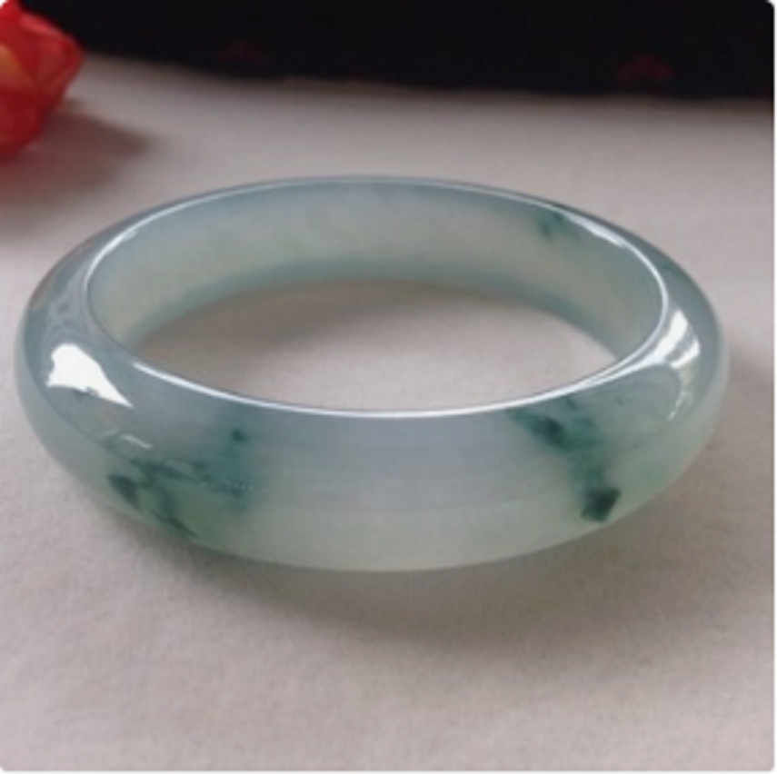 翡翠|翡翠飘花各不同,极品翡翠的飘花竟然长这样!