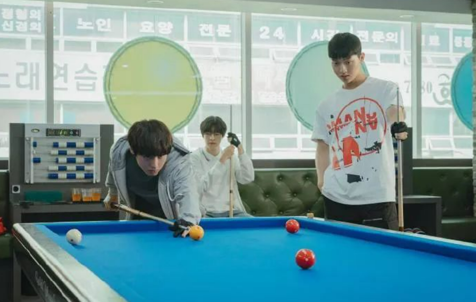 弱小英雄|韩剧《弱小英雄》为什么能成功?