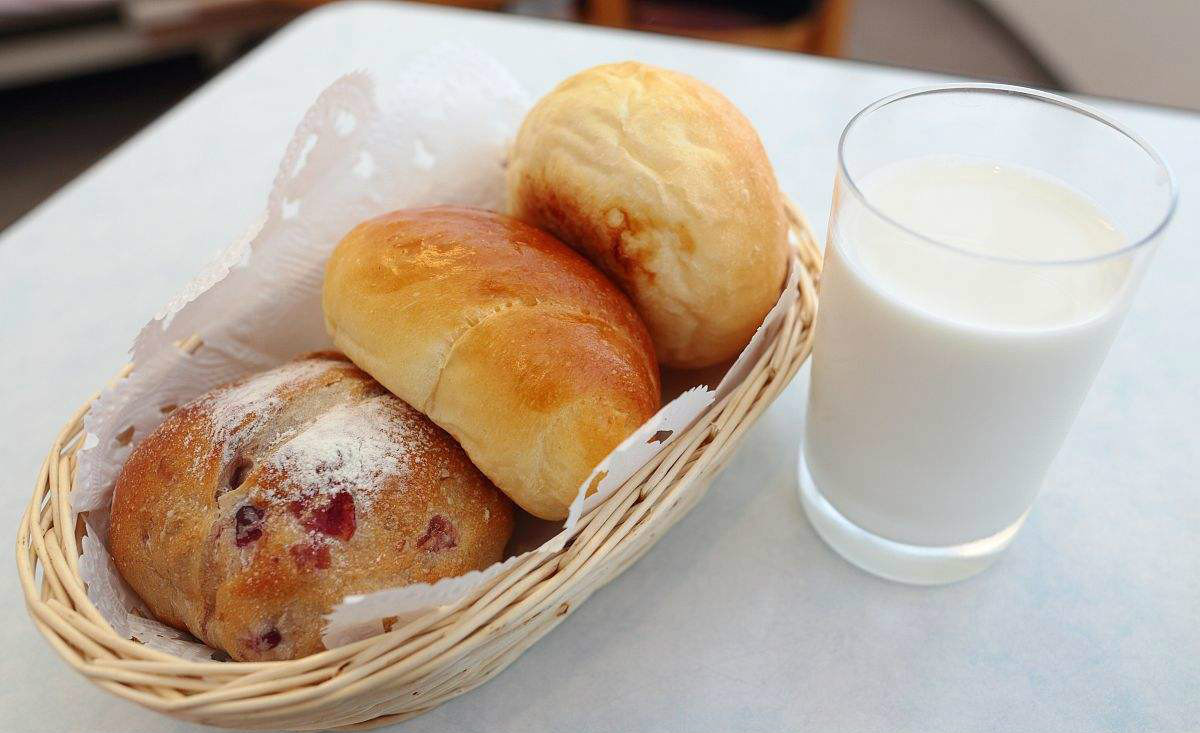 阿尔茨海默病|日本专家研究发现，早中晚的最佳用餐时间！