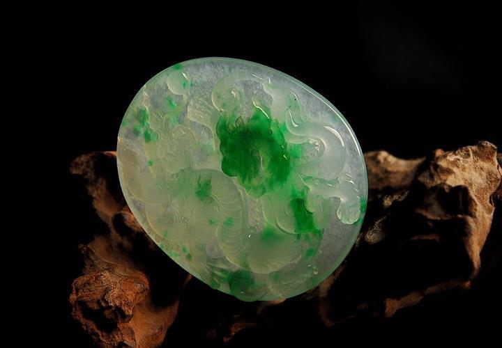 翡翠|很多人认为,翡翠行业是个暴利行业,事实是真的这样吗?