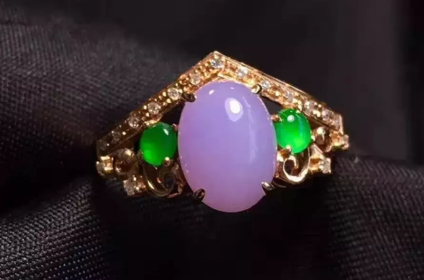 翡翠|蛋面虽然特别小,但却是取其精华去其糟粕,贵是有道理的