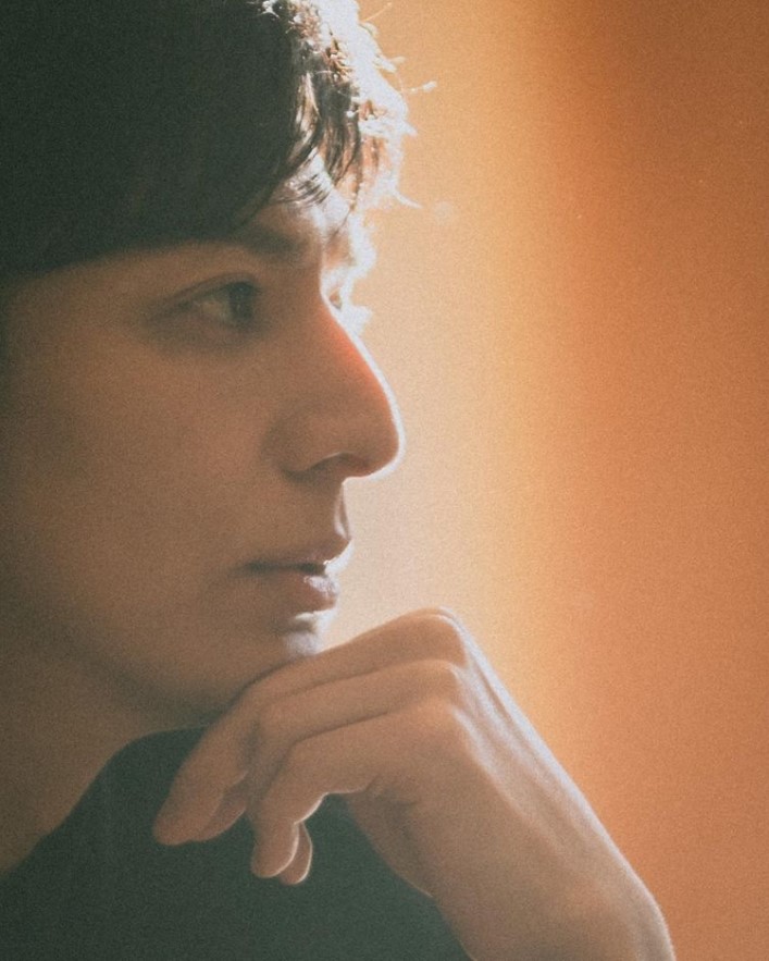 男神|日本“侧颜男神”升级当爸！和妻子相差10岁的爱情太让人羡慕…