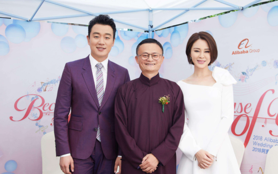 父母爱情|佟大为宣布一生只结一次婚,如今妻子到中年依旧被宠成公主,网友:羡慕了