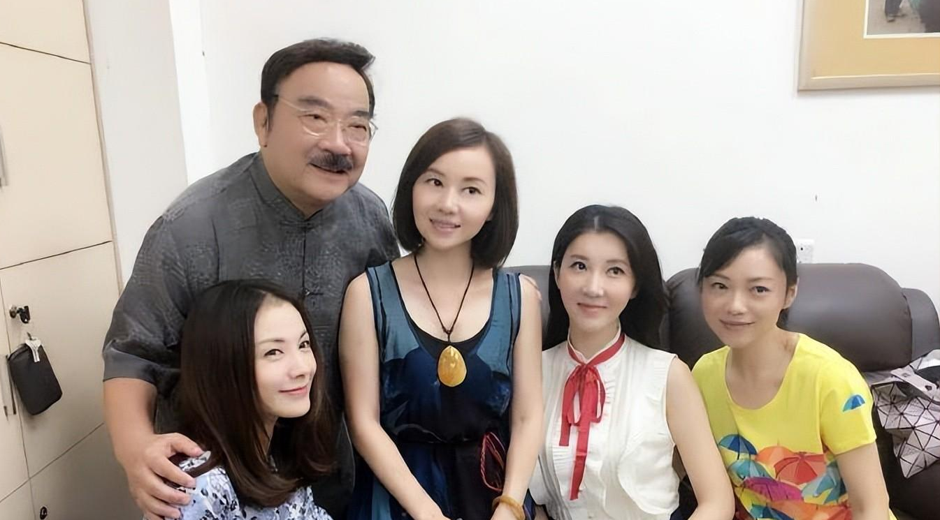 丁玲|丁玲,外来媳妇本地郎里的常香兰,她与老公,都已是白发苍苍