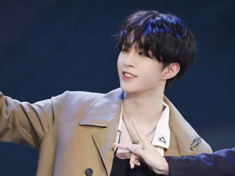 范丞丞|一张照片480万，出道2年人气居高不下，离开姐姐的范丞丞更红了！