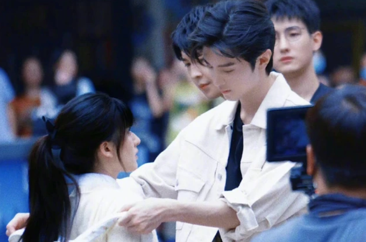 秃鹫|《苍兰诀》张凌赫晒照告别长珩,因“漫撕脸”惹争议