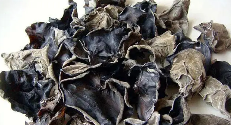 蔬菜|医生直言:停止食用“1蔬菜”,吃一口等于在肝上“挖孔”,趁早扔