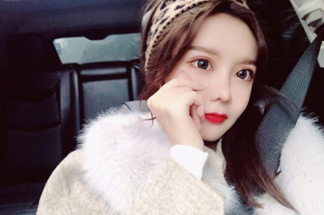 韩安冉|网红韩安冉宣布离婚！与三婚丈夫结束一年婚姻，23岁就已三婚三离